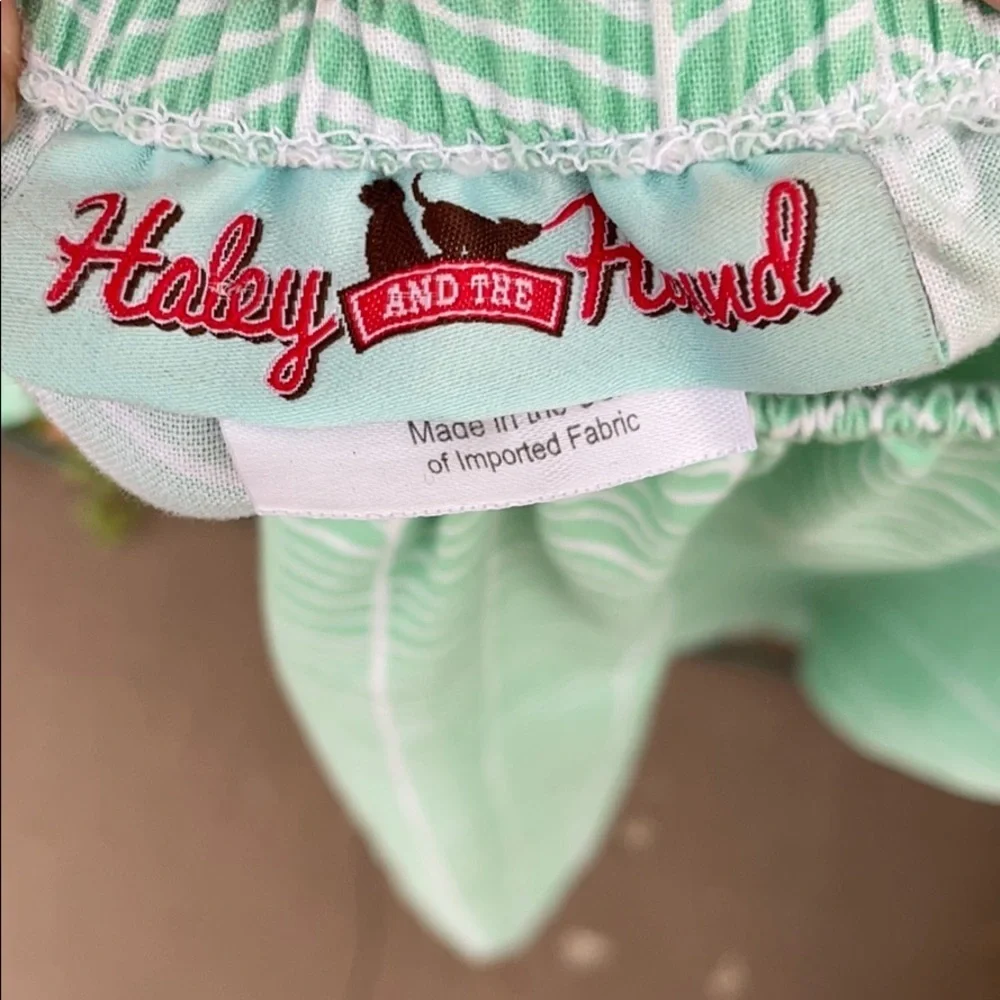 Haley and the Hound Top women’s size XS